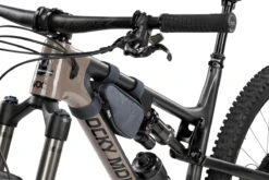 Evoc Multi Frame Pack S 0,7L Rahmentasche -E-Bike Zubehör Verkauf evoc multi frame pack s 700 ml rahmentasche carbon grau montiert variante 2