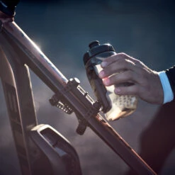 Fidlock Twist Bottle 450 Trinkflasche Transparent Schwarz + Uni Base -E-Bike Zubehör Verkauf fidlock twist bottle uni base 450 ml im einsaz