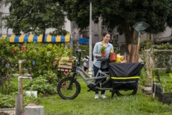 Tern Storm Box - Wetter Schutz Kammer -E-Bike Zubehör Verkauf tern storm box im einsatz 1