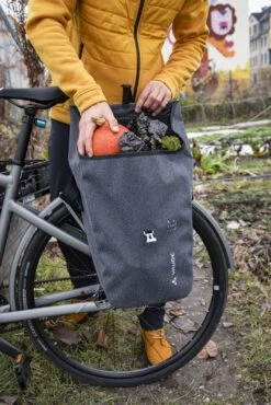 VAUDE ReCycle Commute Single Hinterradtasche -E-Bike Zubehör Verkauf vaude recycle commute single action 1